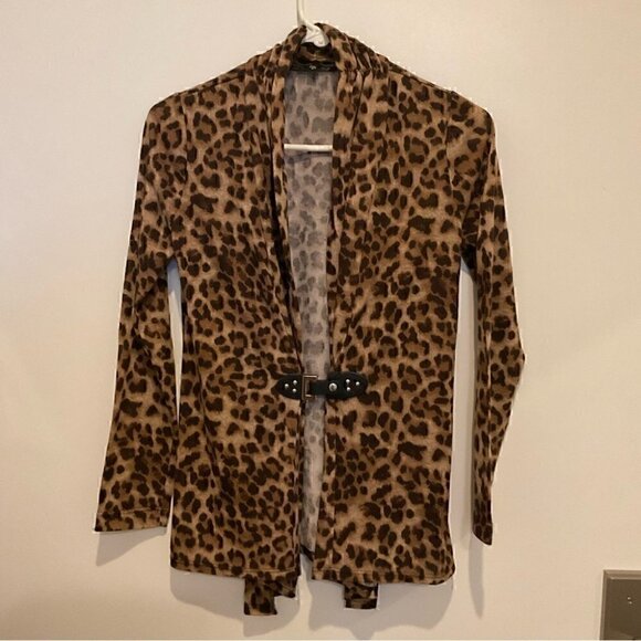 Animal Print open front cardigan with black buckle snap belts - Picture 6 of 6